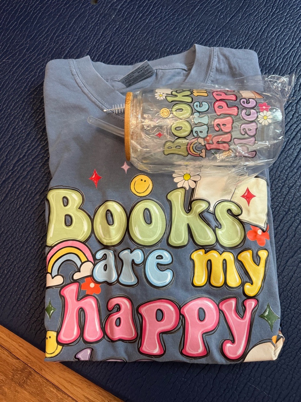 Bundle Glass and Tee in Blue with 'Books are my Happy Place' Design